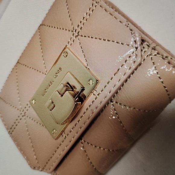 NWT Michael Kors Women's Trifold Polished Leather Wallet OYSTER - Picture 10 of 11